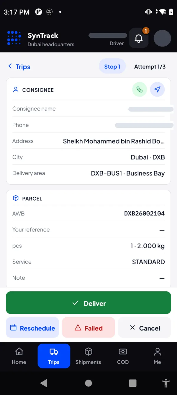 Courier driver app stop screen: consignee details, delivery area, parcel AWB and weight, with deliver, reschedule, failed and cancel buttons