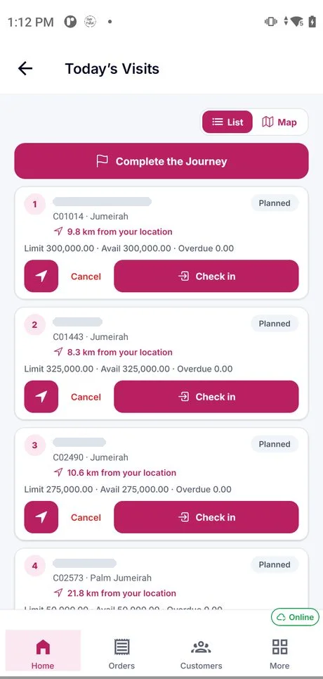Van sales app Today’s Visits screen: planned customer stops with distance, credit limit, available credit, overdue, navigate and check-in buttons